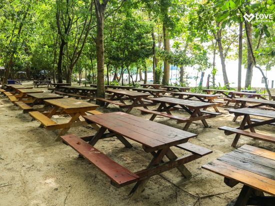 【10～5月】スリン諸島シュノーケリングツアー　モーケン村の伝統的な生活様式の見学＆ビーチでのビュッフェランチも楽しめる ＜英語ガイド／プーケット発着＞