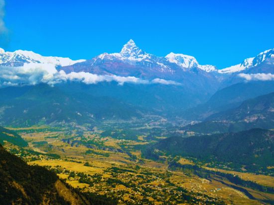 【カトマンズ発・2泊3日ツアー】ポカラ近郊トレッキングツアー＜国内線航空券込／日本語ガイド同行／食事付＞