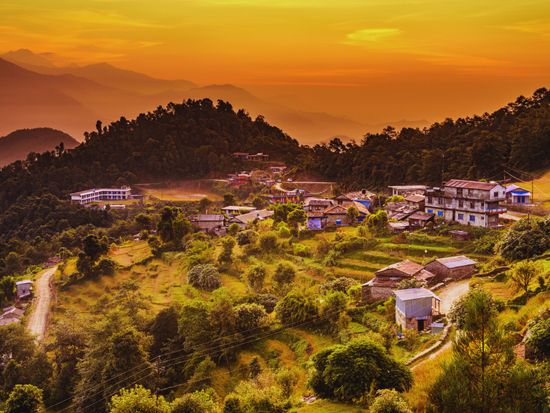 2 nights 3 days trekking to Dhampus village from Kathmandu [ LHO17 ]
