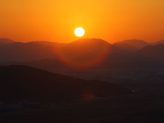 選べる朝日or夕日鑑賞！古都バクタプル＆ヒマラヤの展望台ナガルコット 半日観光ツアー＜プライベート／午前or午後／日本語ガイド／カトマンズ発＞