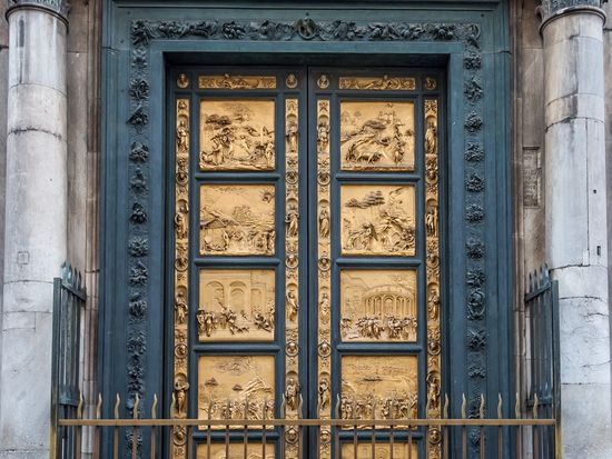 Battistero_di_San_Giovanni_shutterstock_166283672