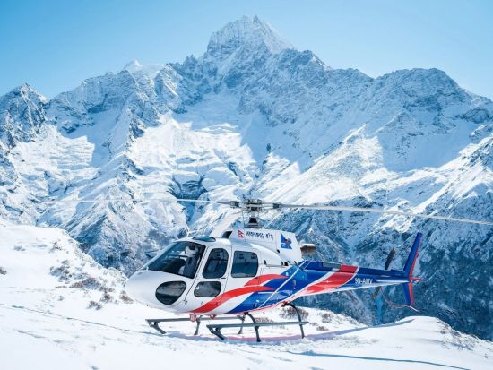 【プライベート】エベレスト＆ヒマラヤ絶景プライベート遊覧飛行ツアー☆ヘリコプターチャーター＜早朝／ホテル送迎／カトマンズ発＞