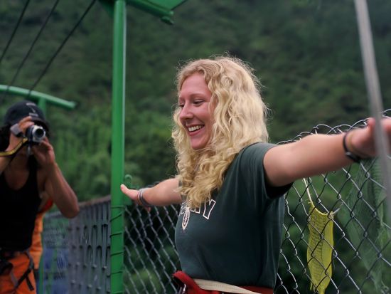 バンジージャンプ☆絶景！絶叫！世界第2位の160mから谷底へジャンプ！＜昼食付／カトマンズ発＞