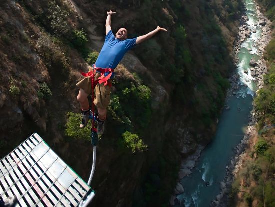 バンジージャンプ☆絶景！絶叫！世界第2位の160mから谷底へジャンプ！＜昼食付／カトマンズ発＞