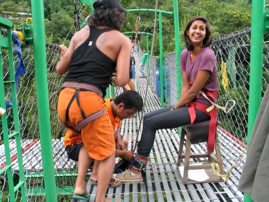 バンジージャンプ☆絶景！絶叫！世界第2位の160mから谷底へジャンプ！＜昼食付／カトマンズ発＞