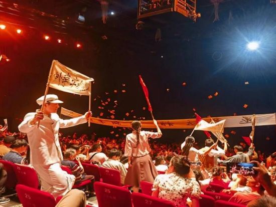 宋時代の上海へタイムスリップ⁉ 上海宋城テーマパーク入場券＋歌劇ショー『上海千古情』（VIP席）チケット