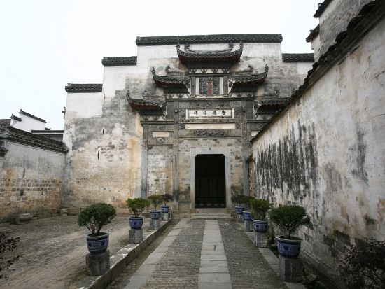 【北京発・1泊2日ツアー】黄山と宏村 1泊2日間の旅＜日本語ガイド／送迎付き／1名催行＞