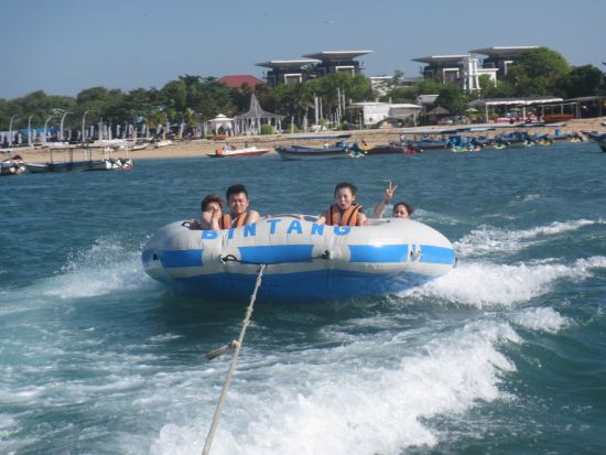 タンジュン・ブノアでマリンスポーツ体験！3つのアクティビティがセットになった選べるパッケージプラン＜昼食付き／ヌサドゥア主要エリア送迎あり＞