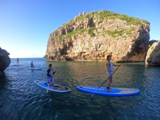 【貸切】サンライズSUPツアー 沖縄の海から昇る太陽をSUPから眺める贅沢な体験 完全貸切でプライベートな時間を満喫！＜3時間／写真サービス付き／うるま市＞
