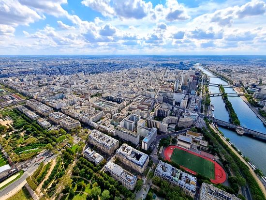 shutterstock_2358001369