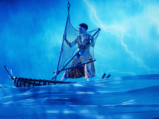 水中劇が楽しめるダイニングシアター「ヴァルナ（Varuna）」 入場チケット事前予約　ディナー付きプラン選択可＜バリサファリ＆マリンパーク内＞