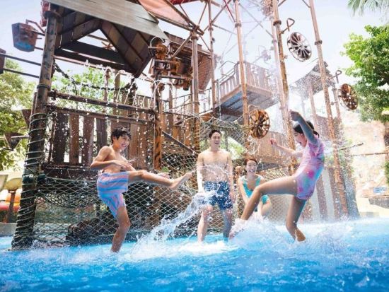 アドベンチャー・コーブ・ウォーターパーク　入場チケット事前予約