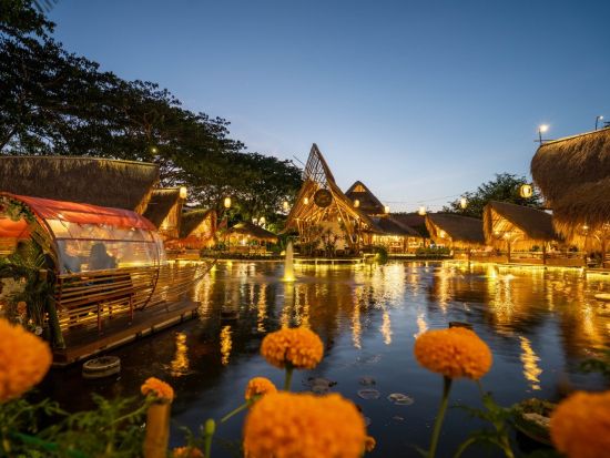 バレ・ウダン・マン・エンキン（Bale Udang Mang Engking）　食事券＆事前予約サービス＜クタ＞