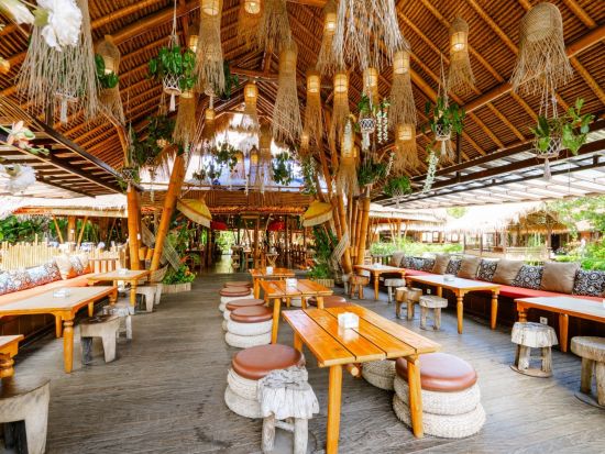 バレ・ウダン・マン・エンキン（Bale Udang Mang Engking）　食事券＆事前予約サービス＜クタ＞