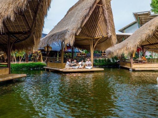 バレ・ウダン・マン・エンキン（Bale Udang Mang Engking）　食事券＆事前予約サービス＜クタ＞