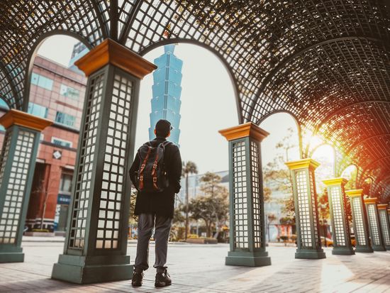 Taiwan_Taipei_Tourist_shutterstock_615383192