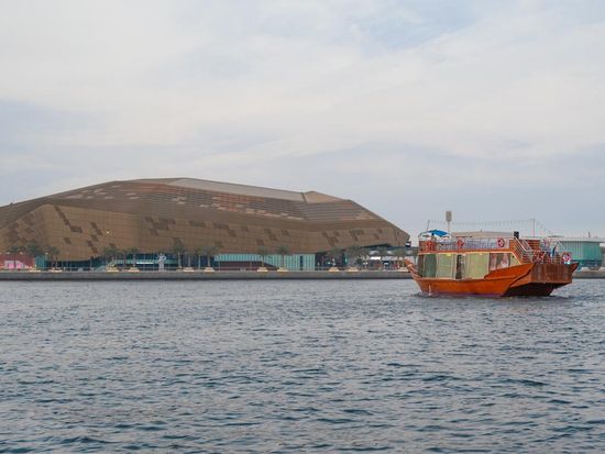 tour-dubai-yas-island-sightseeing-cruise-abu-dhabi-5 (1)