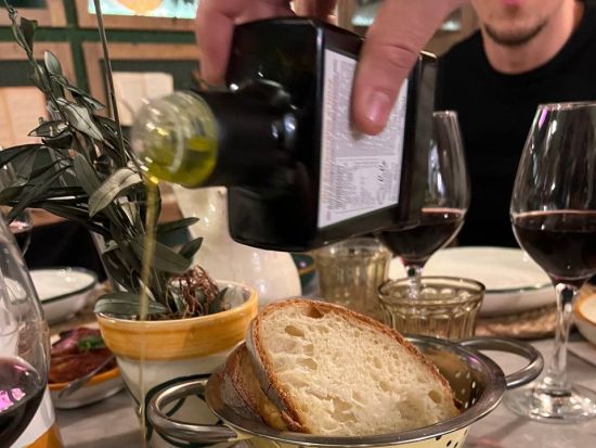 ミラノ  グルメウォーキングツアー！本場のリゾット・アランチーナ・イタリア各地のグルメを食べつくす＜ワイン試飲＆ミラノコーヒー／英語ガイド＞