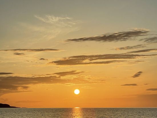 西表島発鳩間島観光付きサンセットツアー♪アルコール含む無料ドリンク付き ＜2時間／夕方から／西部地区ホテル無料送迎／西表島＞