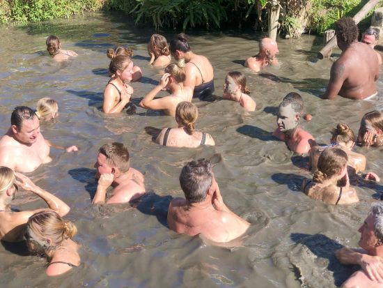 サンベト サファリ4WD日帰りツアー　サンベト村＋ガーデン・オブ・ザ・スリーピング・ジャイアント＋サンベト泥温泉＜選べる出発地／英語ガイド＞