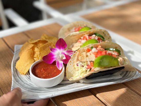 カニ・カ・ピラ・グリル 　食事券＆事前予約　オープンエアーな空間でランチを堪能！ ＜昼食／アウトリガー・リーフ・ワイキキ・ビーチ・リゾート＞