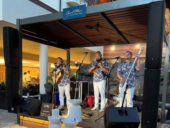 カニ・カ・ピラ・グリル 　食事券＆事前予約　カジュアルダイニング 　お子様メニューあり＜昼・夕／アウトリガー・リーフ・ワイキキ・ビーチ・リゾート＞