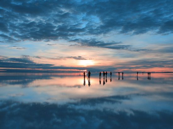 国内航空券付き！ウユニ塩湖1泊2日　夕日＆星空観賞ツアー　塩ホテル宿泊プランあり＜貸切／日本語または英語ガイド／ラパス発着＞
