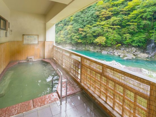 DSUQR_6b11930b-4114-4ee8-8ba2-349ed7d65031