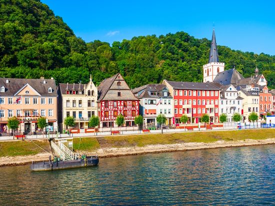 Rhine Valley_Sankt Goar_shutterstock_1235037799