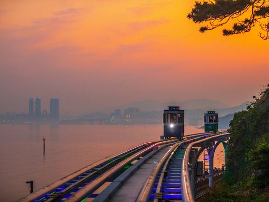 DfcGyz_Blueline Park Sky Capsule8