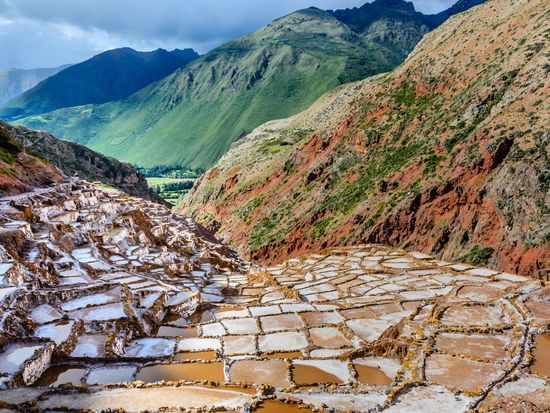 peru_maras_salt-evaporation-pond_shutterstock_724873648