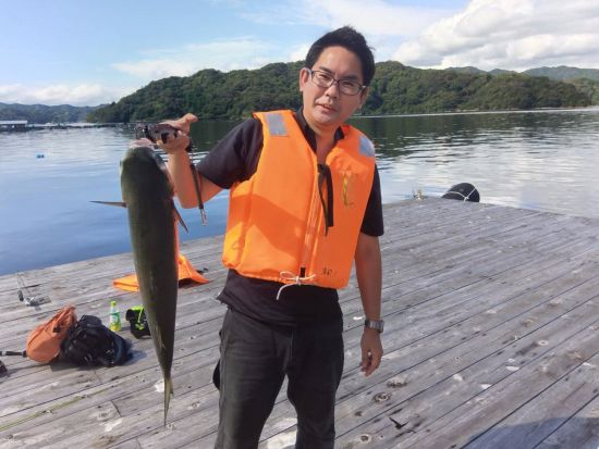 ファミリー釣り体験 波静かな浦ノ内湾でイカダ釣りに挑戦！＜インストラクター付き／釣具一式貸出／須崎市＞