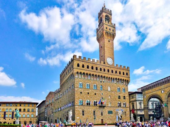_Florence_Palazzo_Vecchio_shutterstock_126367223