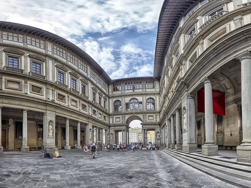 Italy_Florence_Uffizzi_Gallery_Shutterstock