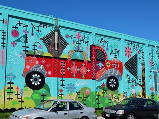 歩いてめぐるマウント・プレザント壁画ツアー　話題のインスタ映えスポットへ ＜地下鉄乗車券付き／日本語ガイド＞