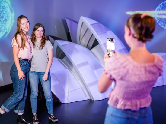 【入場チケット】マダムタッソー・シドニーろう人形館(Madame Tussauds Sydney)☆ハリウッドスターや有名人と記念撮影！＜ダーリング・ハーバー＞