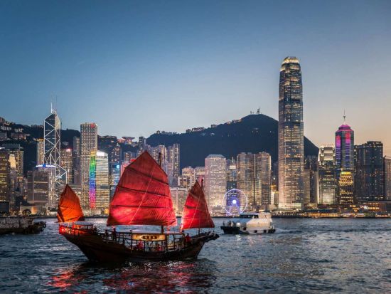 香港の伝統帆船ダックリング号（鴨霊号）乗船チケット ビクトリアハーバーを彩る夕景または夜景を満喫！＜サンセット / ナイトクルーズ＞