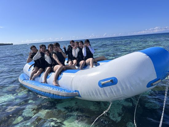 フライボード体験 新定番アクティビティで空中散歩！空を飛ぶスリルと爽快感を体験◎マリンチューブ付プランも＜名護市・今帰仁村・古宇利島＞