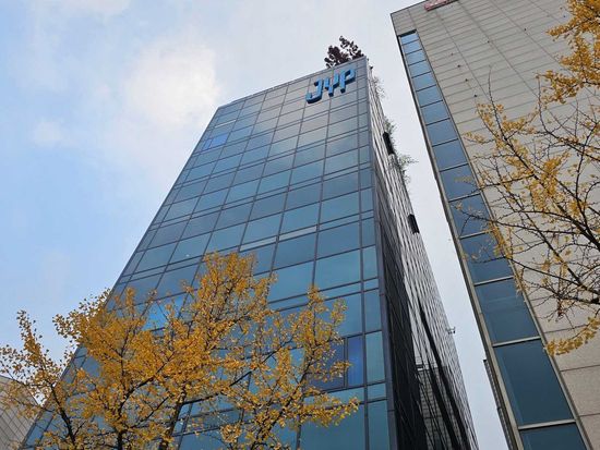 200013363_base_17322541219045