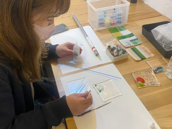 ステンドグラスを使ったコースター製作体験　五島の自然モチーフで作る！旅の記念やプレゼントにもおすすめ ＜約1.5時間／新上五島町＞ by 葉ぐるま堂