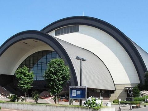 札幌発日帰りバスツアーあさひかわ菓子博2025＋ランチビュッフェ全国のスイーツを堪能するひととき＜5～6月／昼食／札幌市内発着＞