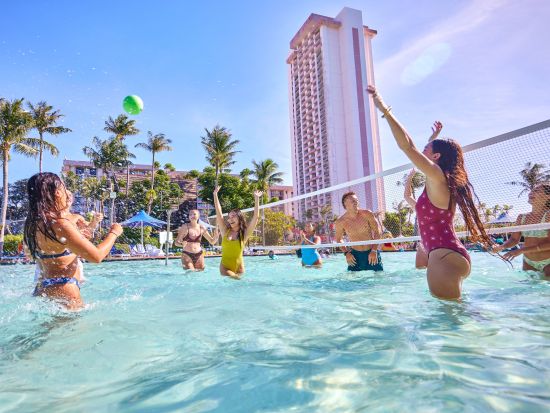 PICグアム ウォーターパーク入場券＋『パイレーツ・オブ・ザ・パシフィック』ディナーショー　豊富なアクティビティを満喫！＜送迎付き／1日or半日の選べるプラン＞