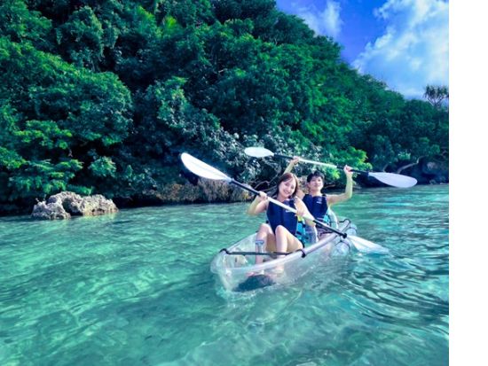 川平湾クリアカヤック体験ツアー 川平湾グラスボート割引チケット付きプランもあり♪／送迎無料／3歳以下無料＜約1時間30分／石垣島＞