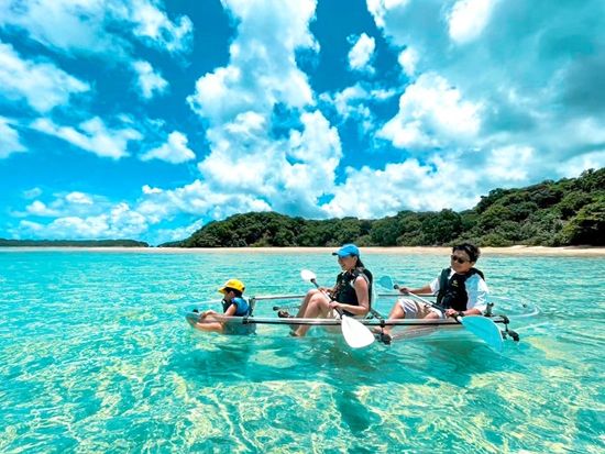 川平湾クリアカヤック体験ツアー 川平湾グラスボート割引チケット付き
