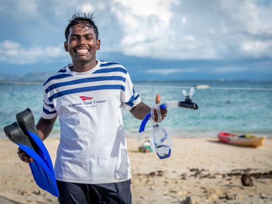 Marine Biologist on beach Tom_Vierus_lowres_9 (1)