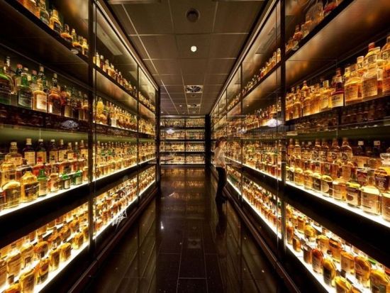 ウイスキーの博物館「スコッチウイスキー・エクスペリエンス」ツアー＜試飲付き／日本語オーディオガイド／約1時間＞