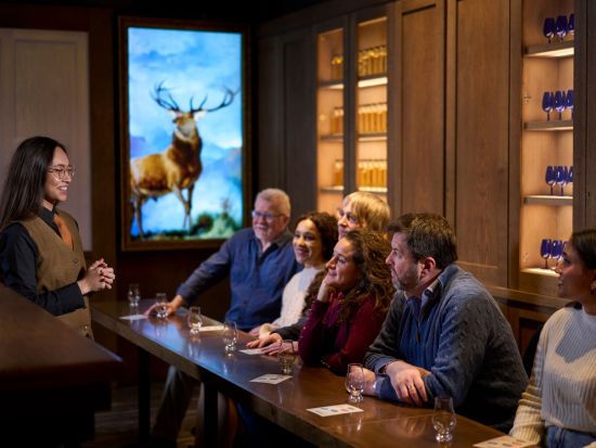 ウイスキーの博物館「スコッチウイスキー・エクスペリエンス」ツアー＜試飲付き／日本語オーディオガイド／約1時間＞