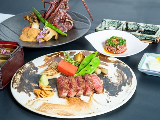 THE KOBE CRUISE コンチェルト トワイライト・ナイトクルーズ｜鉄板焼きコース 事前予約＜神戸市＞