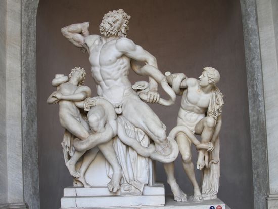 Italy_Vatican_Museums_shutterstock_759743452 (1)