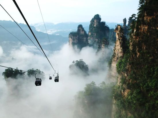 【北京発】世界遺産・張家界武陵源と天門山など2泊3日の旅＜日本語ガイド / 宿泊付き／食事付き / 1名催行＞
